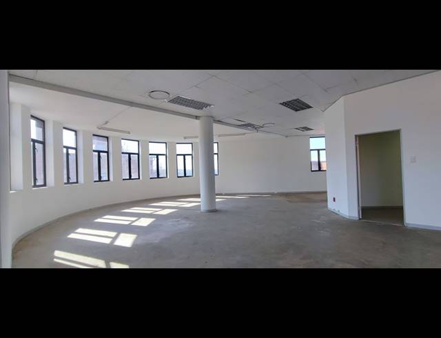 359.70M² OFFICE TO LET IN ZWARTKOP